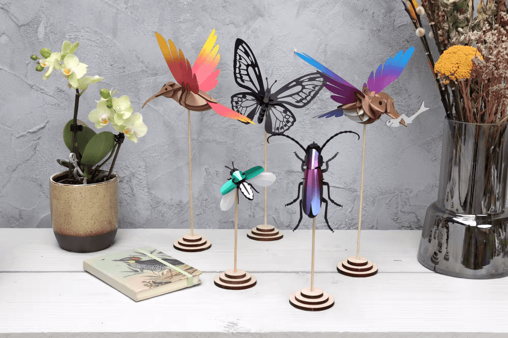 Affichage de Table en bois (support vendu sans l'insecte) - memoiredessiecles