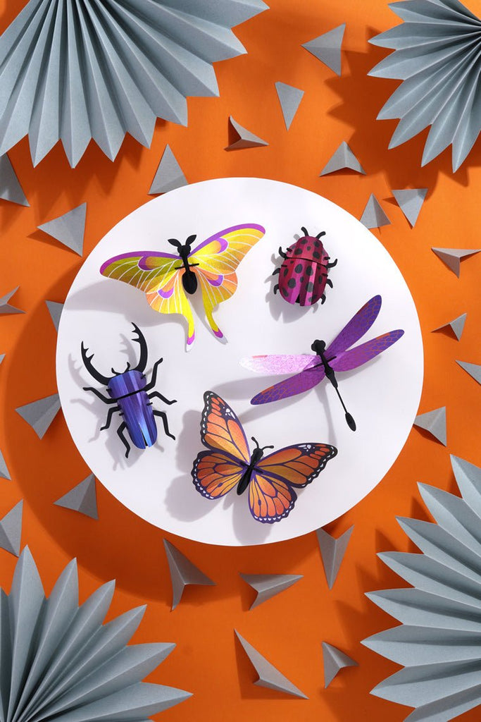 Ensemble d’insectes Mixtes en Papier ( vendu sans globe et sans support) - memoiredessiecles