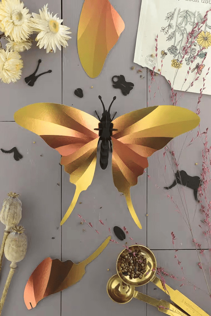 Papillon Épée en papier SKU: Swordtail Butterfly - memoiredessiecles