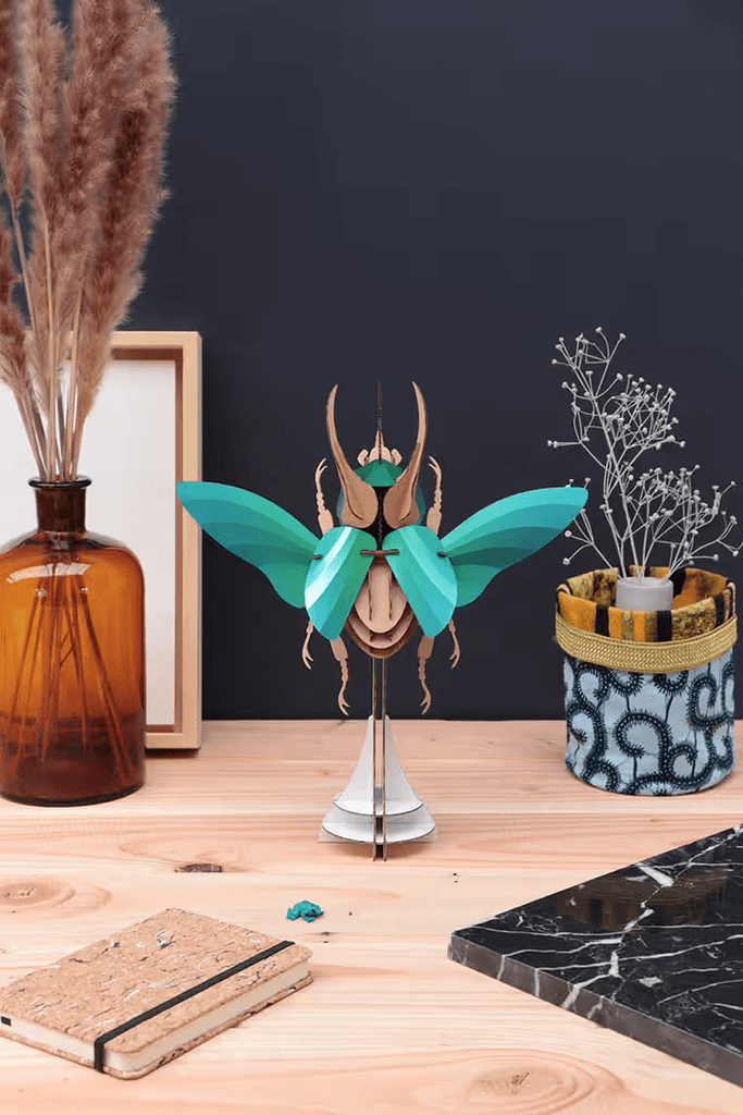 Scarabée Atlas en papier - memoiredessiecles