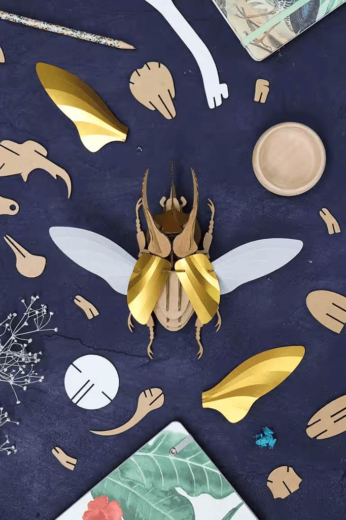 Scarabée Atlas en papier - memoiredessiecles