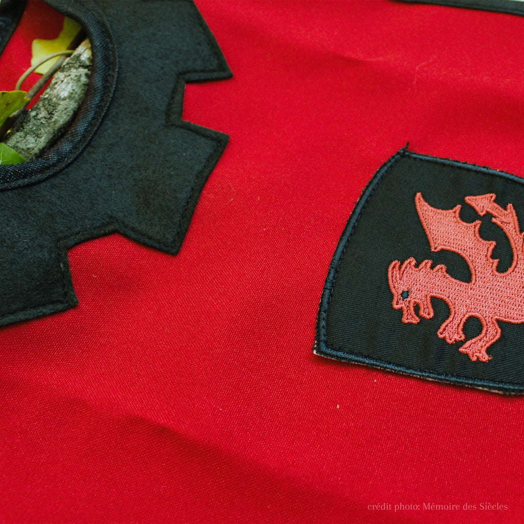 Tunique dragon rouge / noir - memoiredessiecles